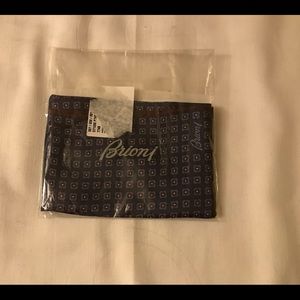 Brioni Mens Pocket Square Handkerchief